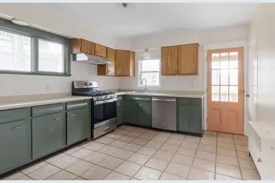 29 Sherman St #2, Cambridge, MA 02140 - Photo 9