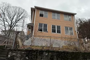 4 Maxwell Ct, Worcester, MA 01607 - Photo 1