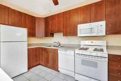 11 Warwick St #3, Lowell, MA 01851 - Photo 5