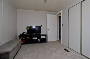 93 Grochmal Ave, Springfield, MA 01151 - Photo 23