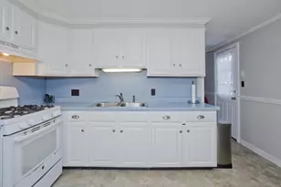 93 Grochmal Ave, Springfield, MA 01151 - Photo 3