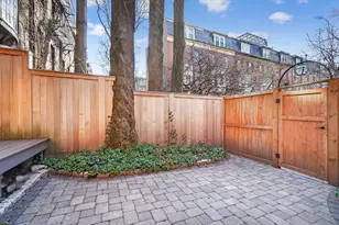 42 Clarendon St, Boston, MA 02116 - Photo 21