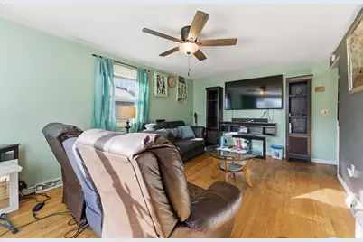 60 Hawthorn Street, Chicopee, MA 01020 - Photo 7