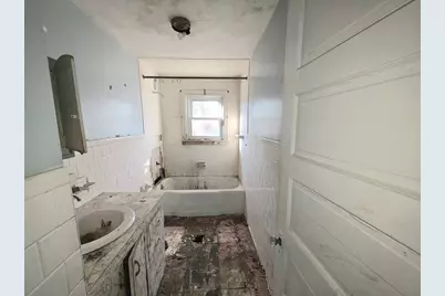 6 Barker St, Palmer, MA 01080 - Photo 9