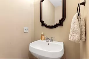 311 Farrwood Dr, Haverhill, MA 01835 - Photo 19