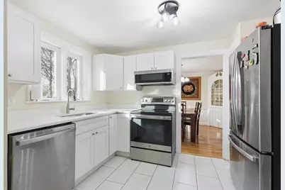 72 Redlands Rd, Boston, MA 02132 - Photo 3