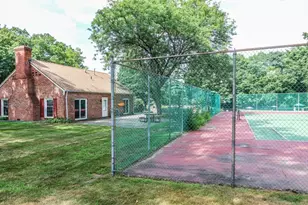 50 Williamsburg Dr, Springfield, MA 01108 - Photo 25