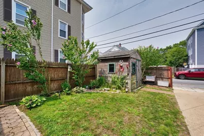 467 Brock Ave, New Bedford, MA 02744 - Photo 35