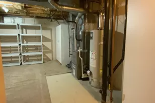 10 Castlegate Dr, Springfield, MA 01129 - Photo 21