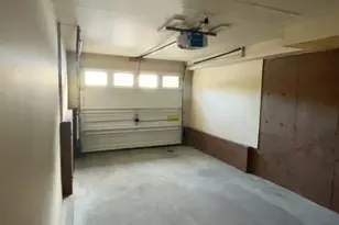 10 Castlegate Dr, Springfield, MA 01129 - Photo 23