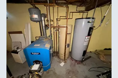 844 McKinstry Ave, Chicopee, MA 01020 - Photo 11