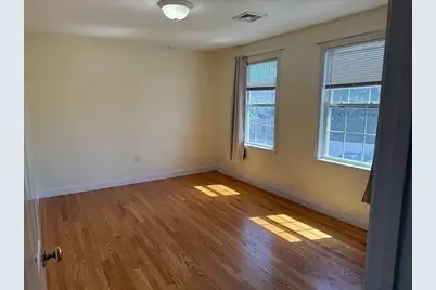 30 Russell St #5, Waltham, MA 02453 - Photo 21