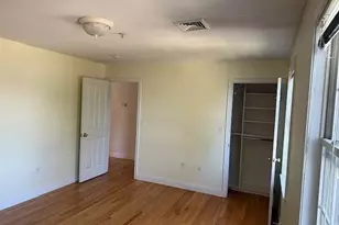 30 Russell St, Waltham, MA 02453 - Photo 17