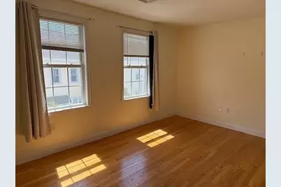 30 Russell St #5, Waltham, MA 02453 - Photo 15