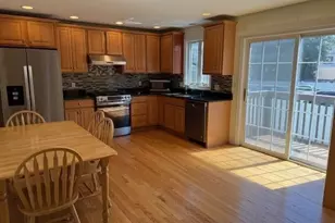 30 Russell St, Waltham, MA 02453 - Photo 5