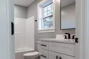 214 Horton St, Fall River, MA 02723 - Photo 9