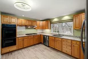 159 S Bradford St, North Andover, MA 01845 - Photo 11