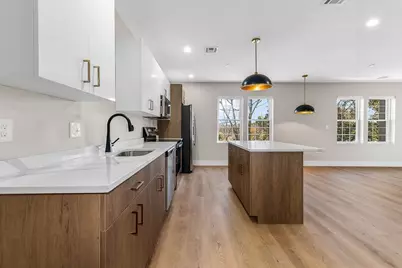 22 Everett St #424, Westwood, MA 02090 - Photo 5