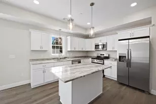 27 Johnson St, Taunton, MA 02780 - Photo 5