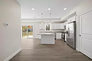 27 Johnson St, Taunton, MA 02780 - Photo 7