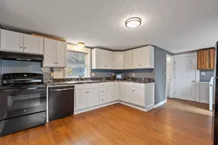 39 Park St, Ayer, MA 01432 - Photo 9