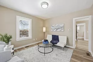 29 Lowell Ave, West Springfield, MA 01089 - Photo 3