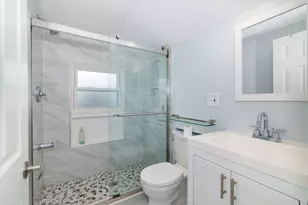 165 Davis St, Quincy, MA 02170 - Photo 17