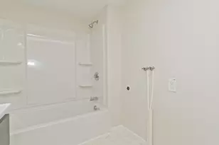 19 Kellogg St, Westfield, MA 01085 - Photo 13