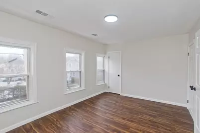 19 Kellogg St, Westfield, MA 01085 - Photo 3