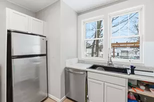 8 Laurel St, Whitman, MA 02382 - Photo 3