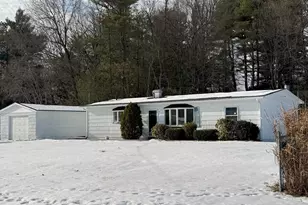 37 Sun Valley Rd, Holyoke, MA 01040 - Photo 1