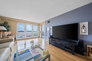 2001 Marina Dr, Quincy, MA 02171 - Photo 9