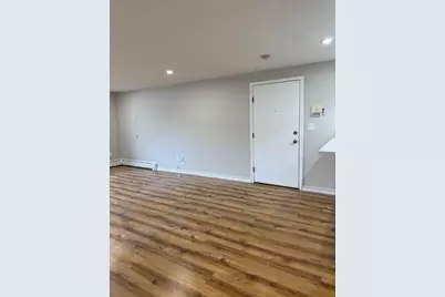 9 Hallmark Gardens #6, Burlington, MA 01803 - Photo 5