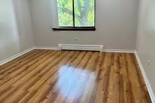 9 Hallmark Gdns, Burlington, MA 01803 - Photo 3