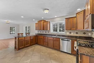 307 Bullard St, Holden, MA 01520 - Photo 9