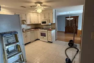 45 Christopher Dr, Methuen, MA 01844 - Photo 9