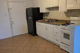 270 E Haverhill St, Lawrence, MA 01841 - Photo 3