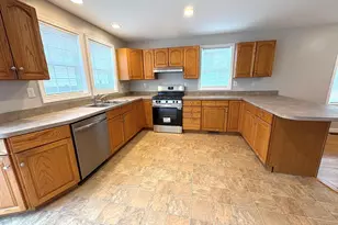 46 Lake St, Weymouth, MA 02189 - Photo 3