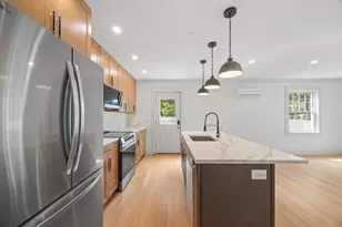 9 Swan St, Beverly, MA 01915 - Photo 5