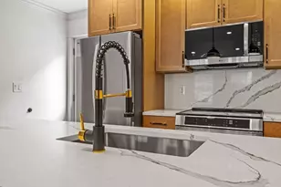 9 Swan St, Beverly, MA 01915 - Photo 5