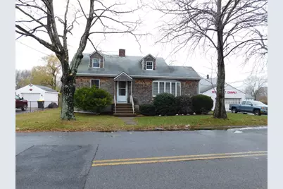 560 North St, Somerset, MA 02726 - Photo 1