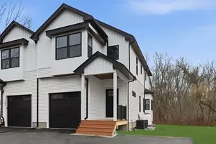 138 Fisher St, Attleboro, MA 02703 - Photo 3