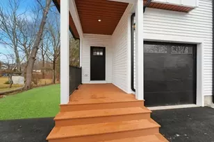 138 Fisher St, Attleboro, MA 02703 - Photo 3