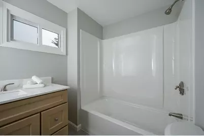 218 Holden St, Worcester, MA 01606 - Photo 17