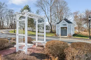 27 Holly Ln, Dracut, MA 01826 - Photo 35