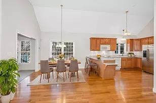 27 Holly Ln, Dracut, MA 01826 - Photo 7