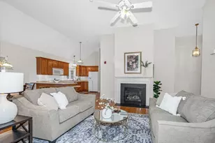 27 Holly Ln, Dracut, MA 01826 - Photo 3