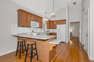 27 Holly Ln, Dracut, MA 01826 - Photo 9