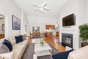 27 Holly Ln, Dracut, MA 01826 - Photo 3