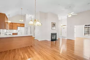 27 Holly Ln, Dracut, MA 01826 - Photo 15